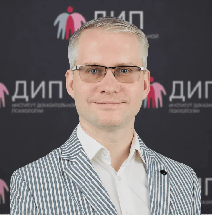 Артем Антонов